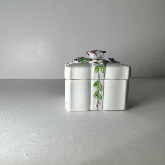 VTG Hand Painted Lefton China Ceramic Floral Gift Trinket Box 02486 - Picture 7 of 14